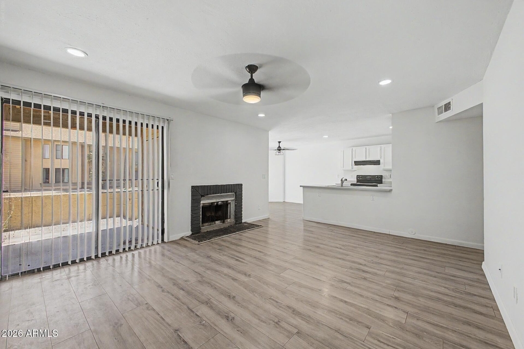5236 W Peoria Avenue - Photo 5