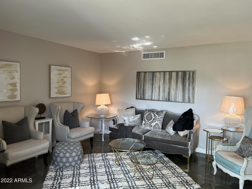 1273 E Maryland Avenue - Photo 24