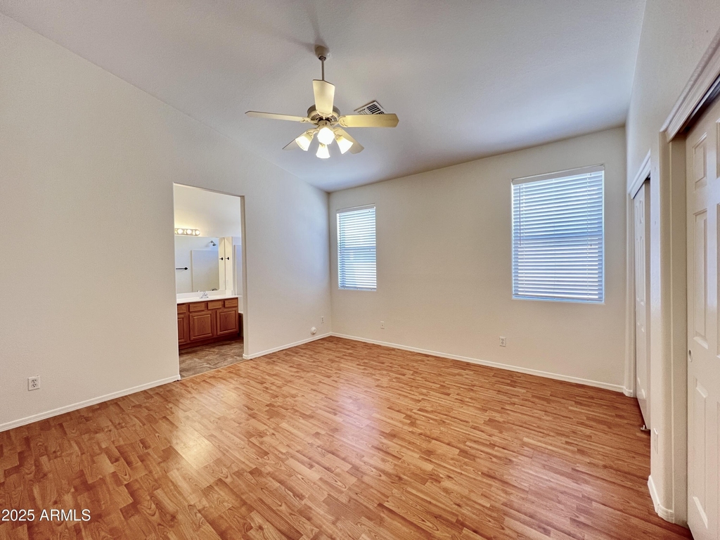 8952 E Crescent Avenue - Photo 8