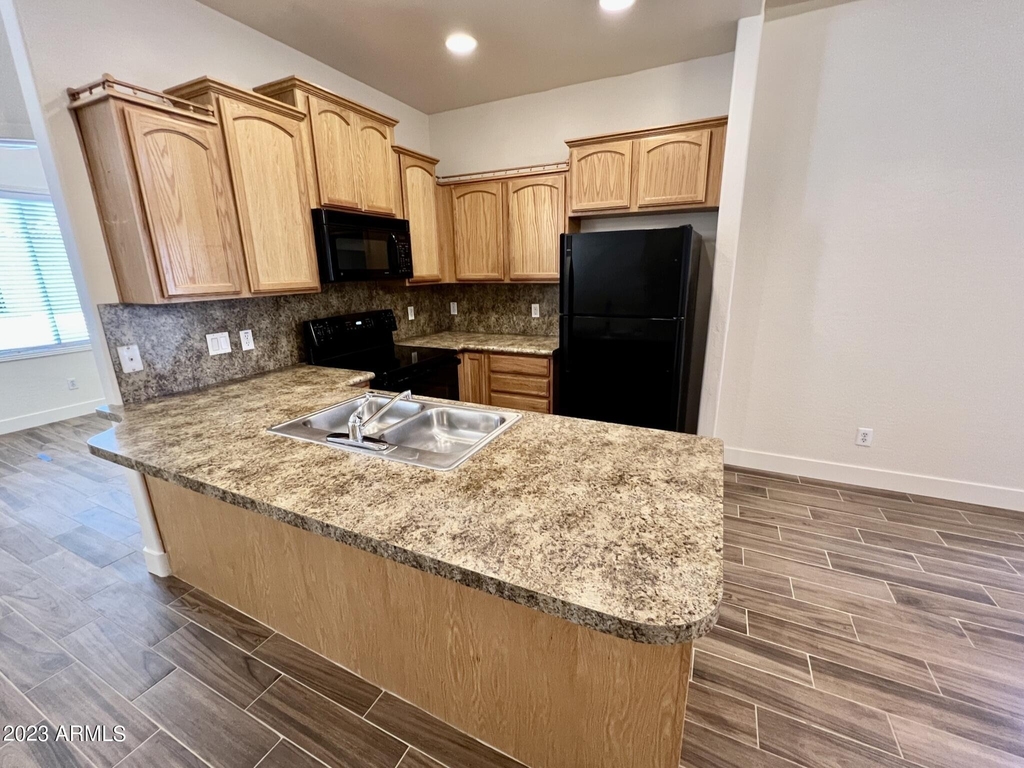 142 N Drexel Street - Photo 5