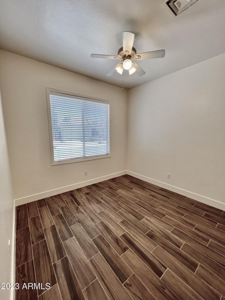 142 N Drexel Street - Photo 9