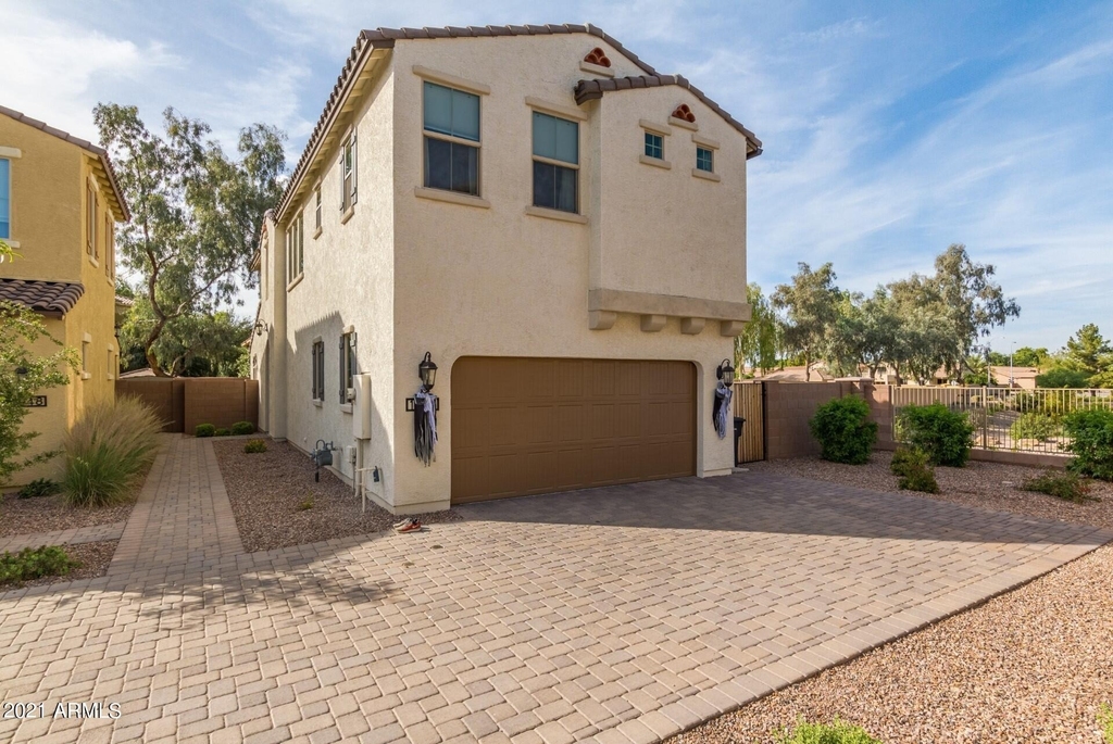 1942 S Sycamore Place - Photo 0