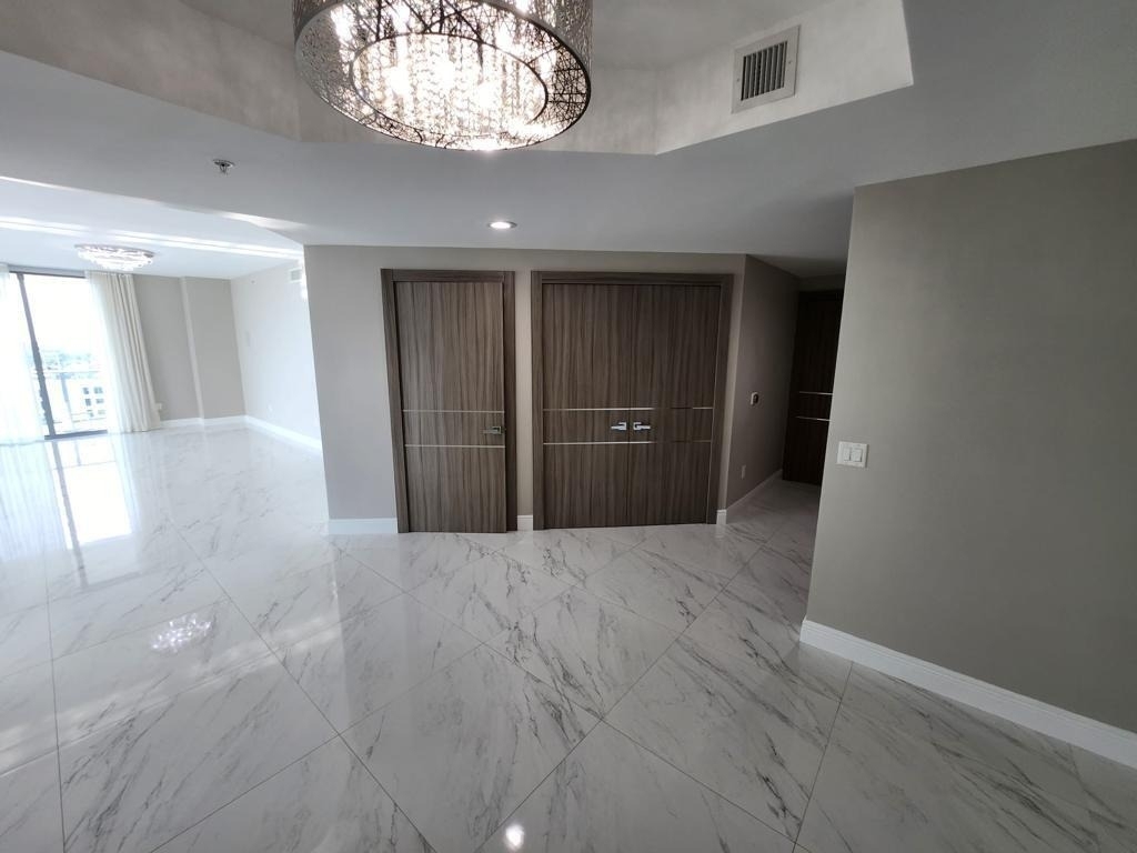 17301 Biscayne Boulevard - Photo 2