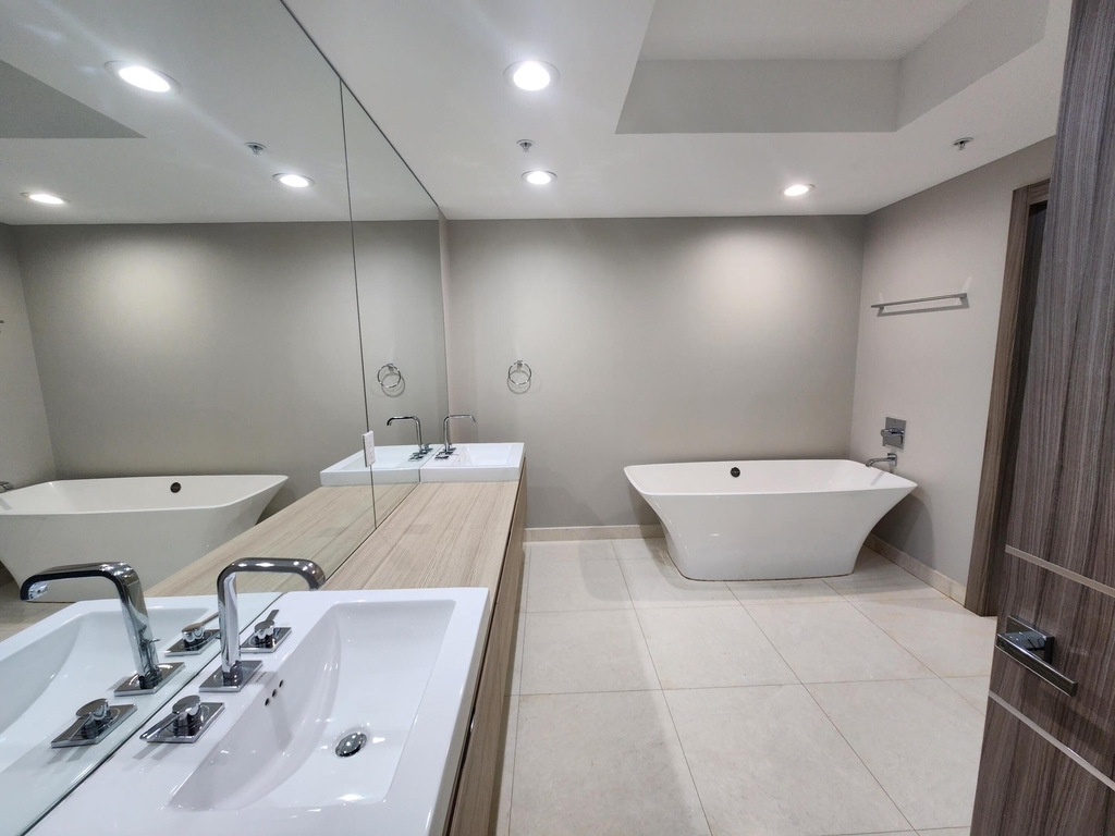 17301 Biscayne Boulevard - Photo 17