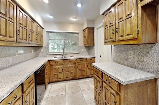 1608 Railhead Place - Photo 4