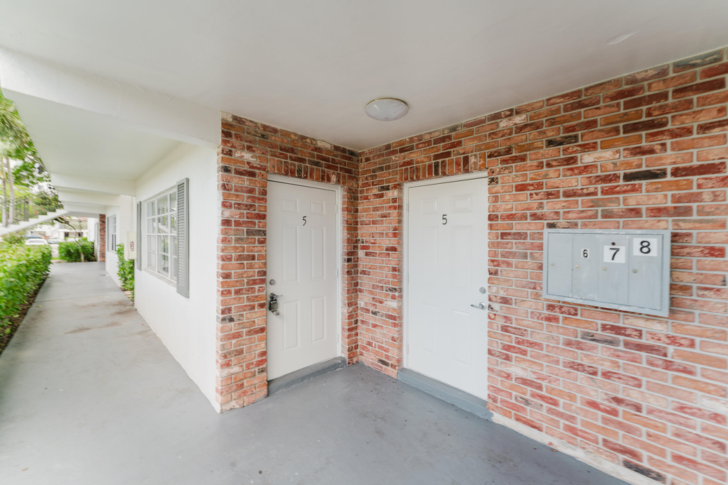 601 Sw 2nd Avenue - Photo 6