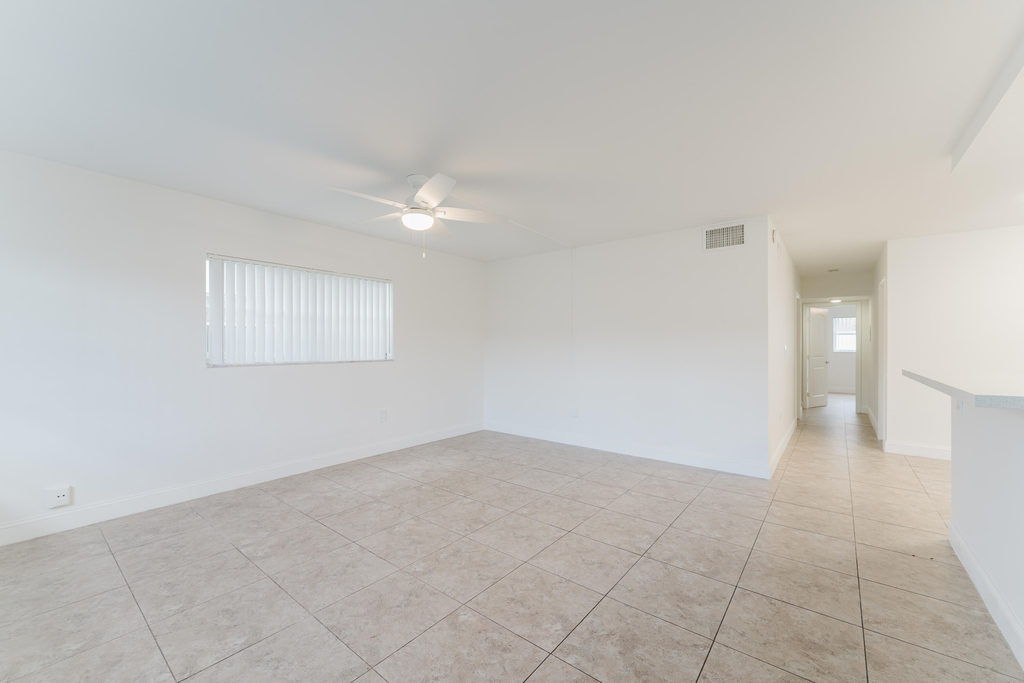 601 Sw 2nd Avenue - Photo 8