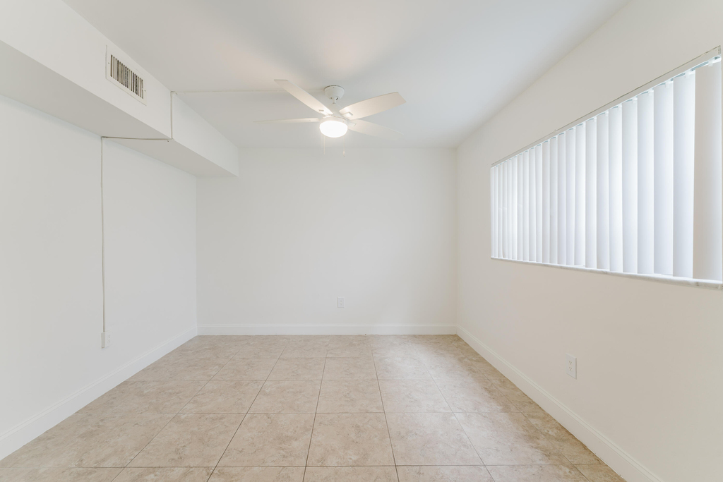 601 Sw 2nd Avenue - Photo 19