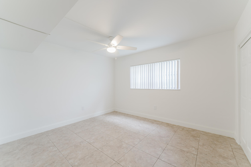601 Sw 2nd Avenue - Photo 18