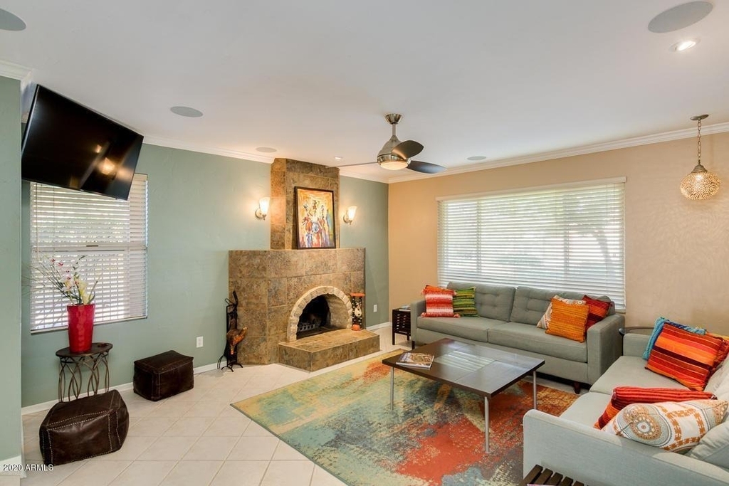924 N 86th Way - Photo 4