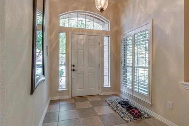 4636 Skyline Drive - Photo 2