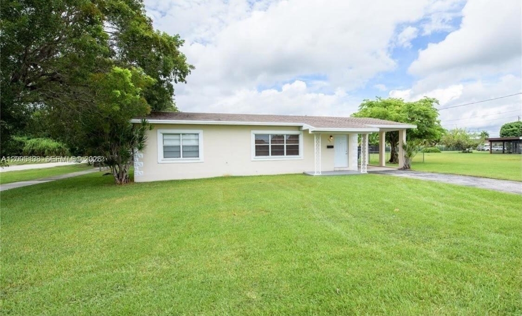 640 Sw 5th Avenue - Photo 0