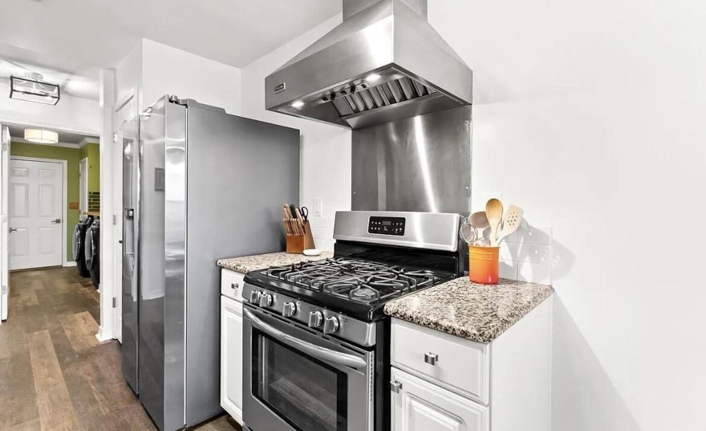 3140 Le Conte Street - Photo 6