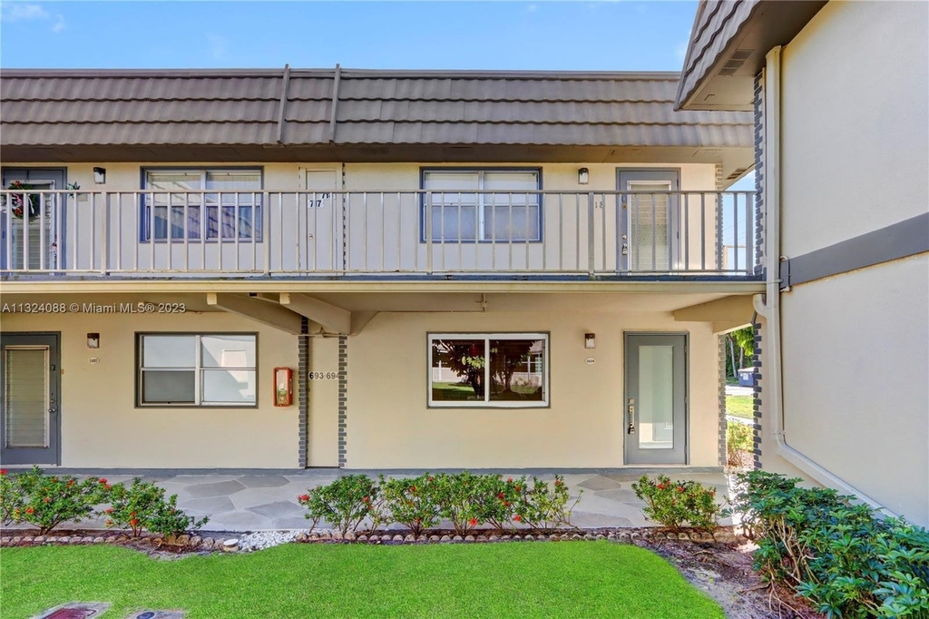 694 Brittany Park - Photo 16