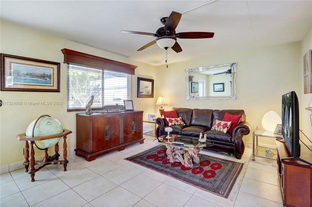 694 Brittany Park - Photo 4