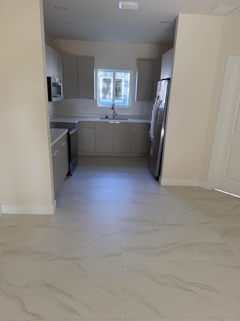 2999 Nw 9th Street - Photo 4