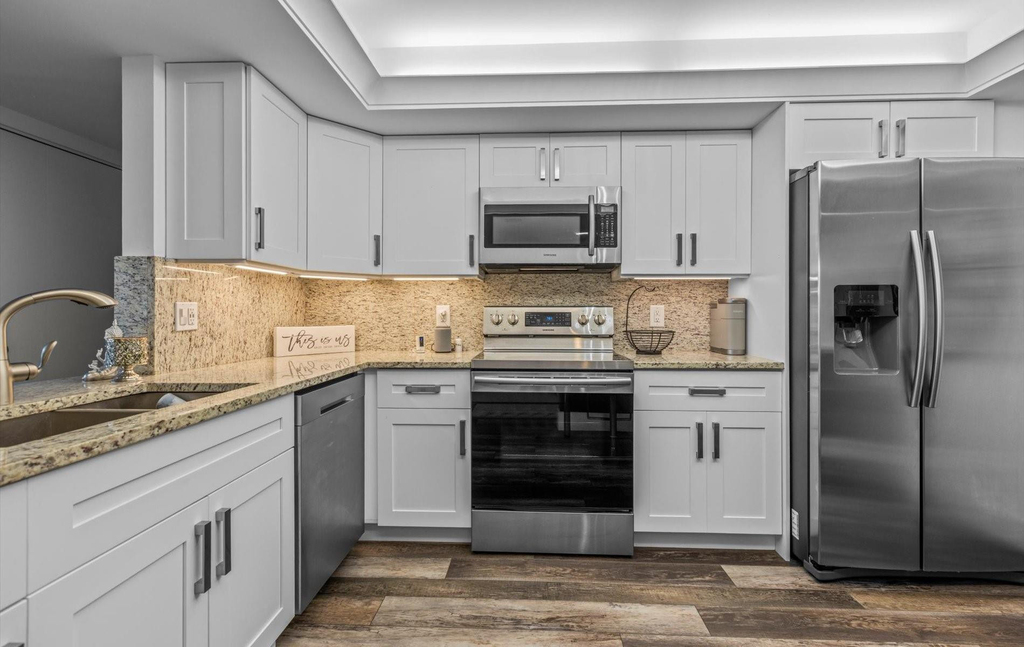2900 Ne 14th Street Causeway - Photo 14