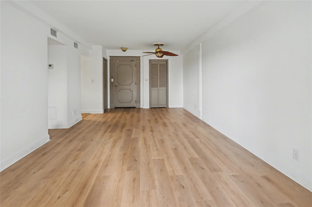 3000 Riomar Street - Photo 4