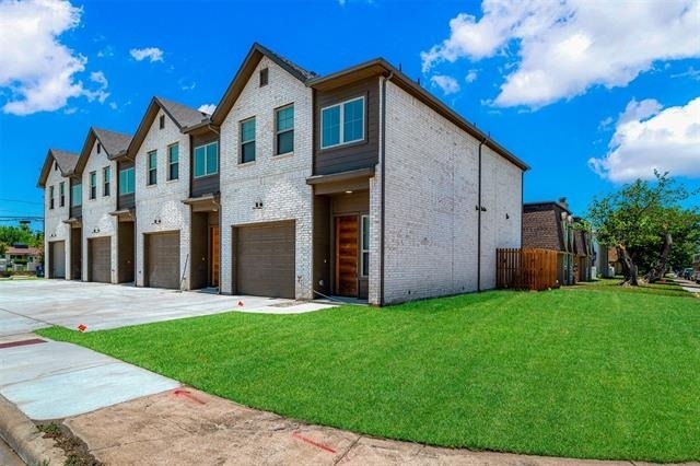 3676 Rickshaw Drive - Photo 0