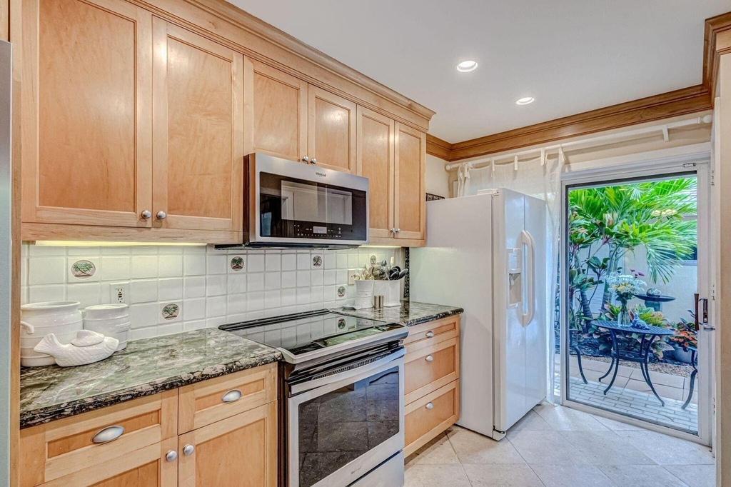 3667 Cape Pointe Circle - Photo 11