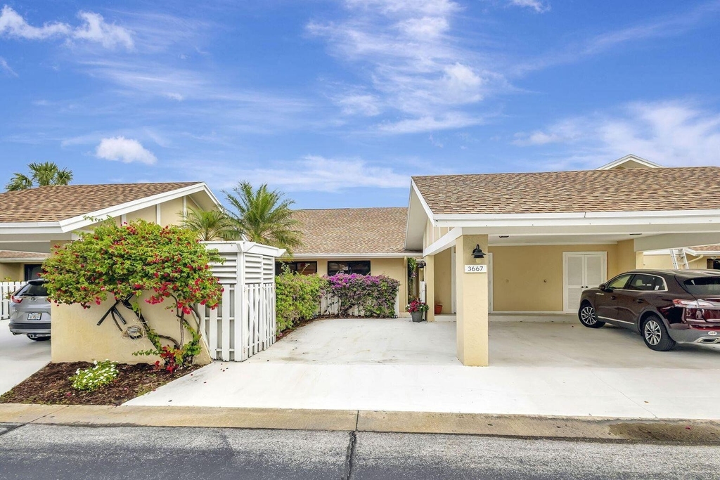 3667 Cape Pointe Circle - Photo 1