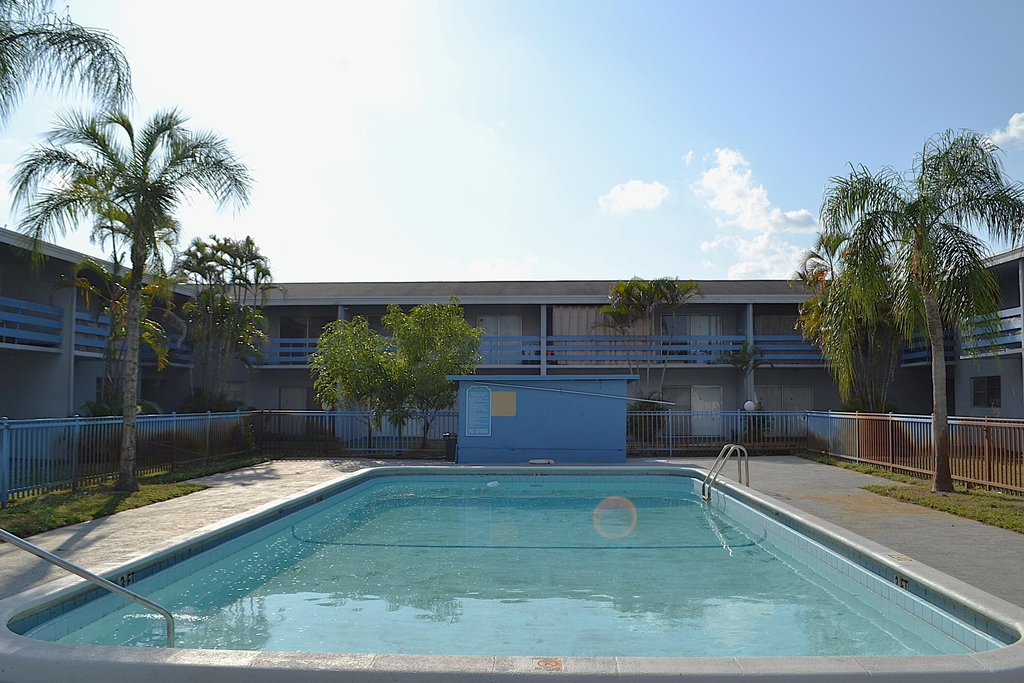 491 Nw 42nd Avenue - Photo 1