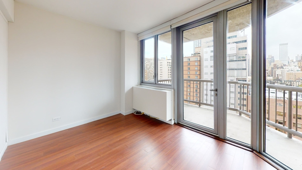 401 E 34th St - Photo 3