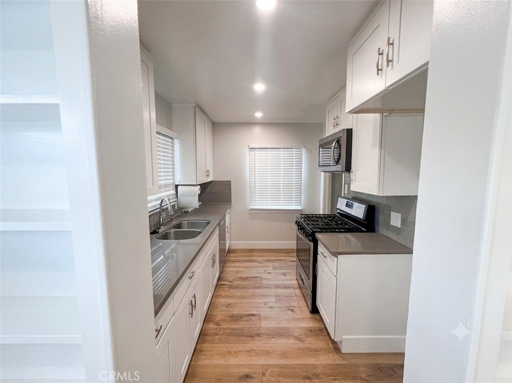 3460 Washington Street - Photo 2