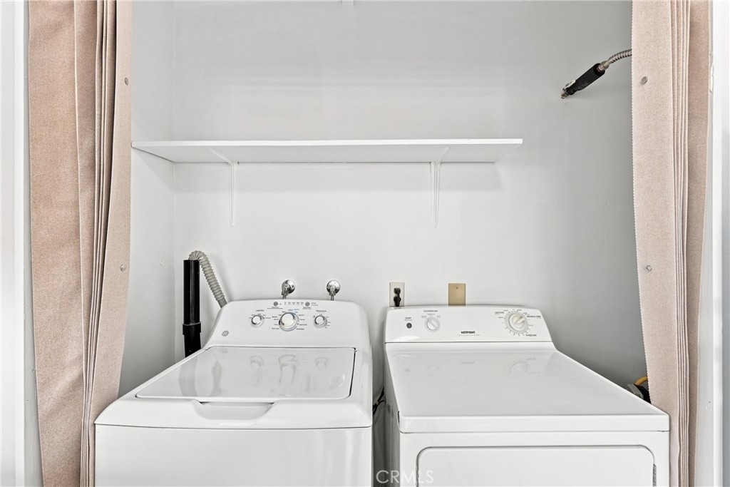 219 W Riggin - Photo 17