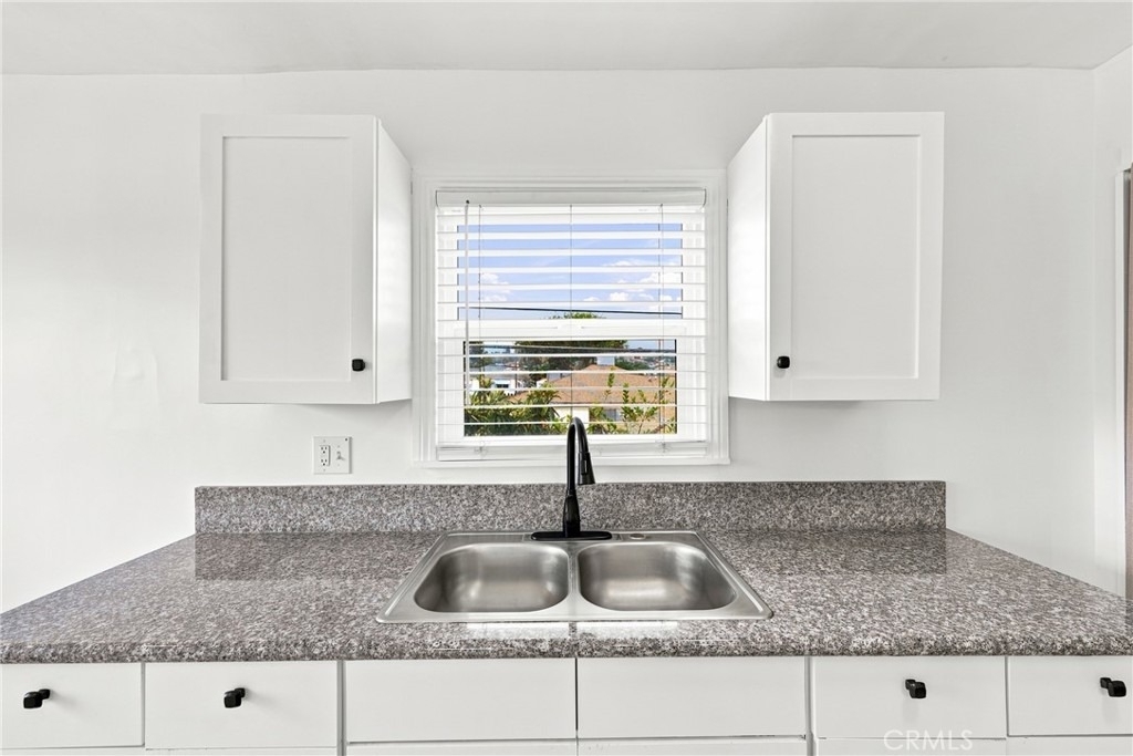 219 W Riggin - Photo 11