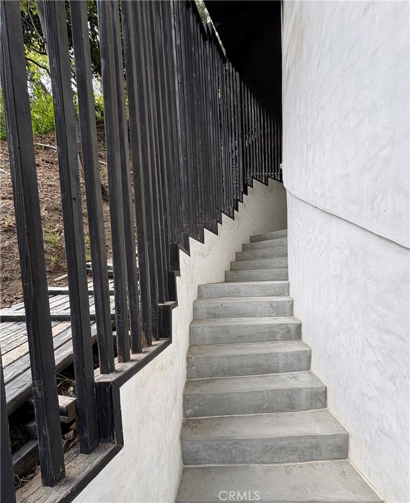 10051 Westwanda Drive - Photo 5