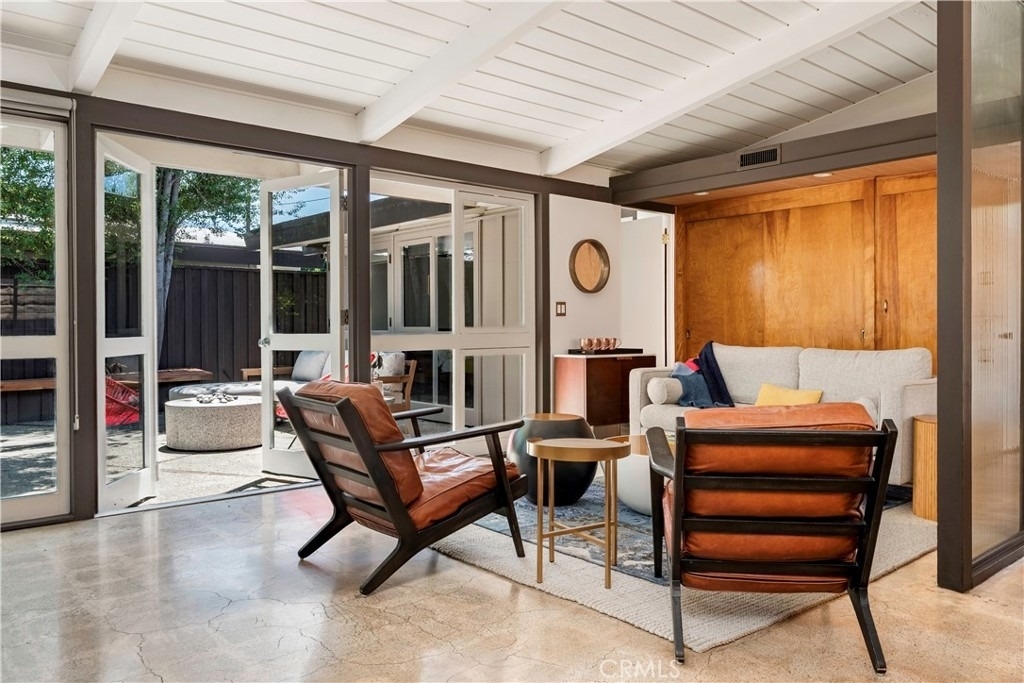 3257 Karen - Photo 5