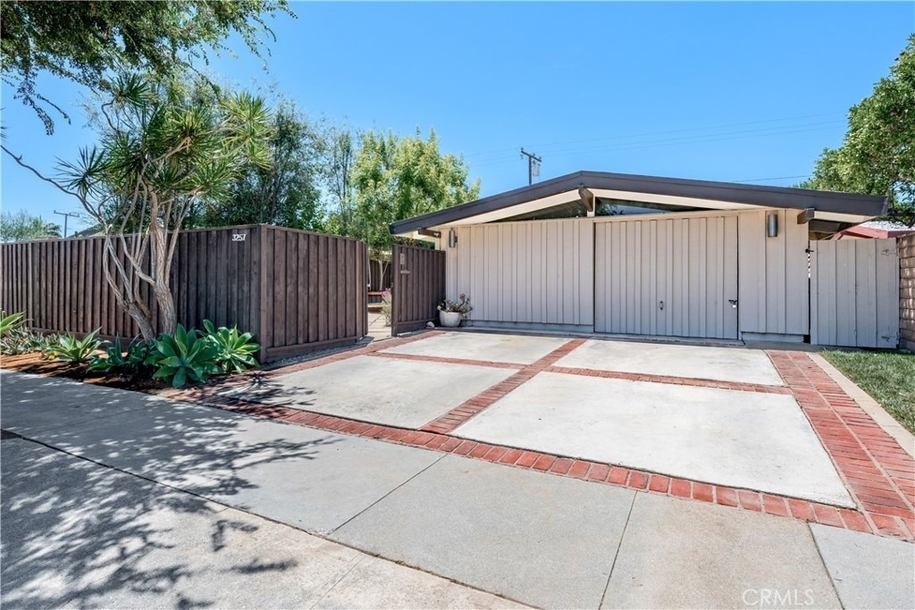 3257 Karen - Photo 32
