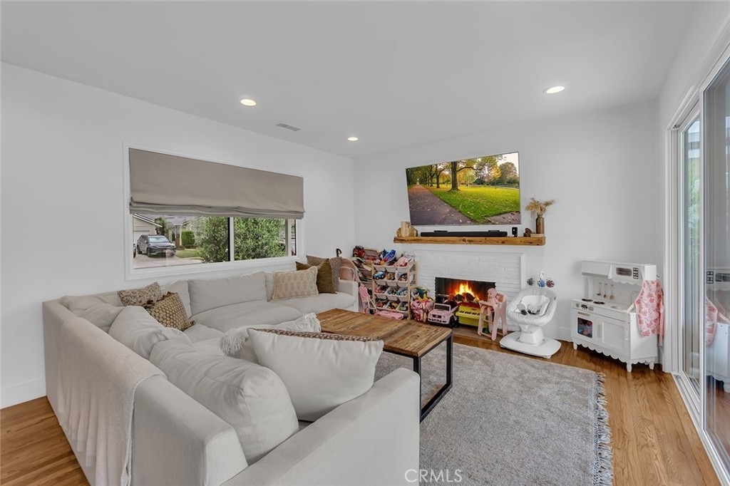 3220 Iroquois Ave. - Photo 6