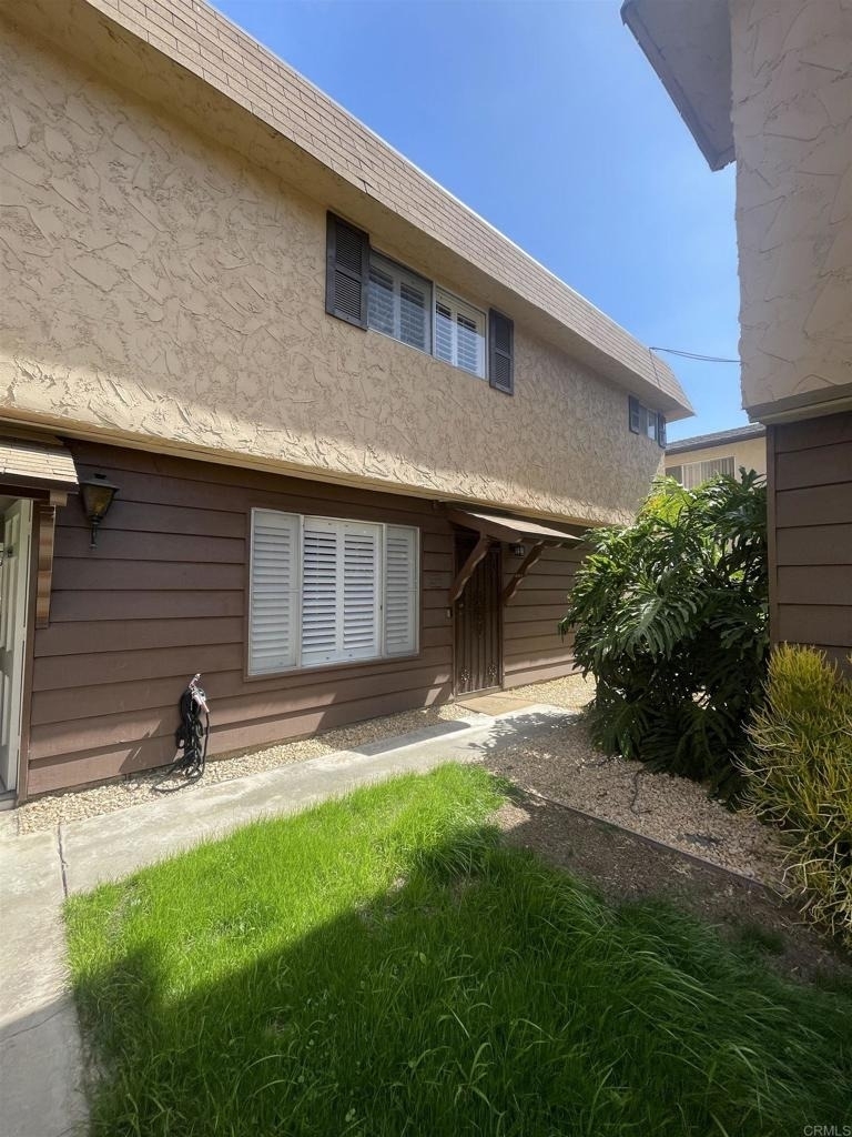 270 H Street - Photo 1