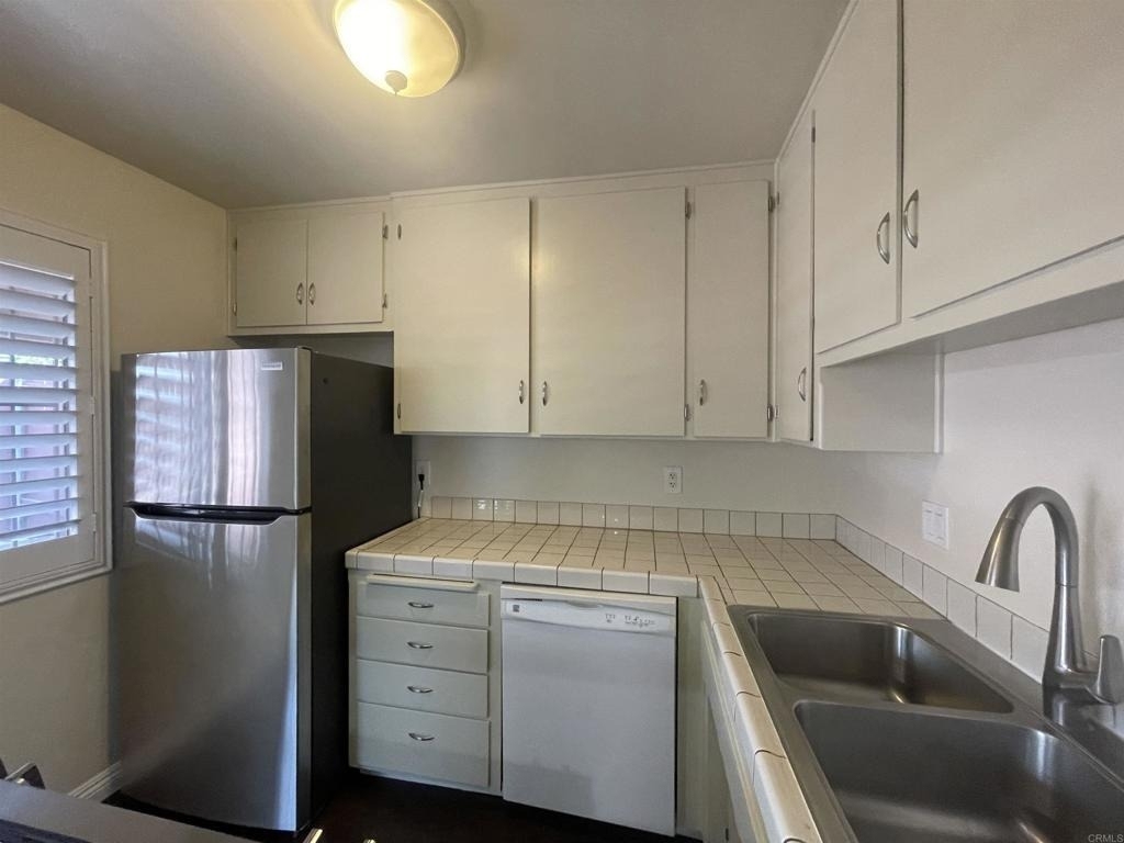 270 H Street - Photo 3