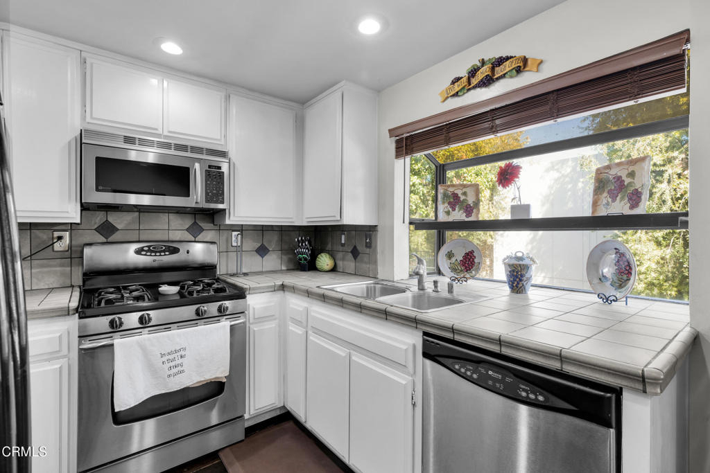 19431 Sherman Way - Photo 7