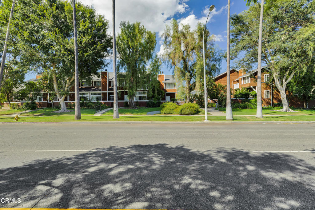 19431 Sherman Way - Photo 9