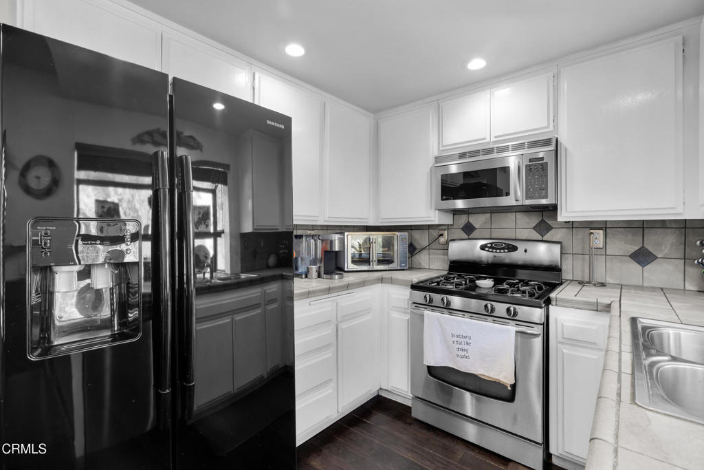 19431 Sherman Way - Photo 4