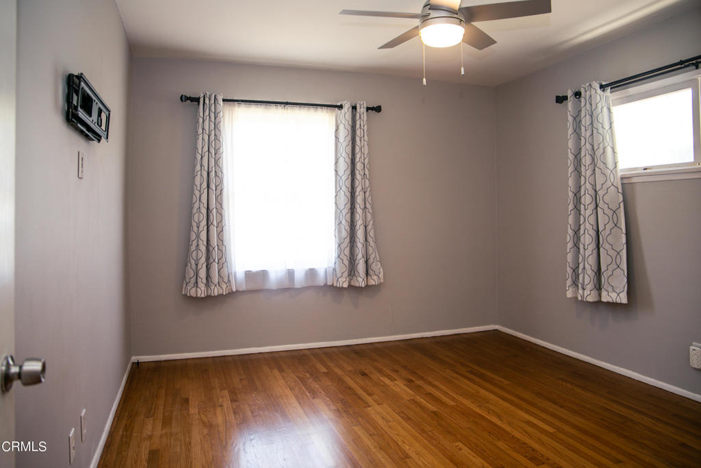 7601 Flight Avenue - Photo 19
