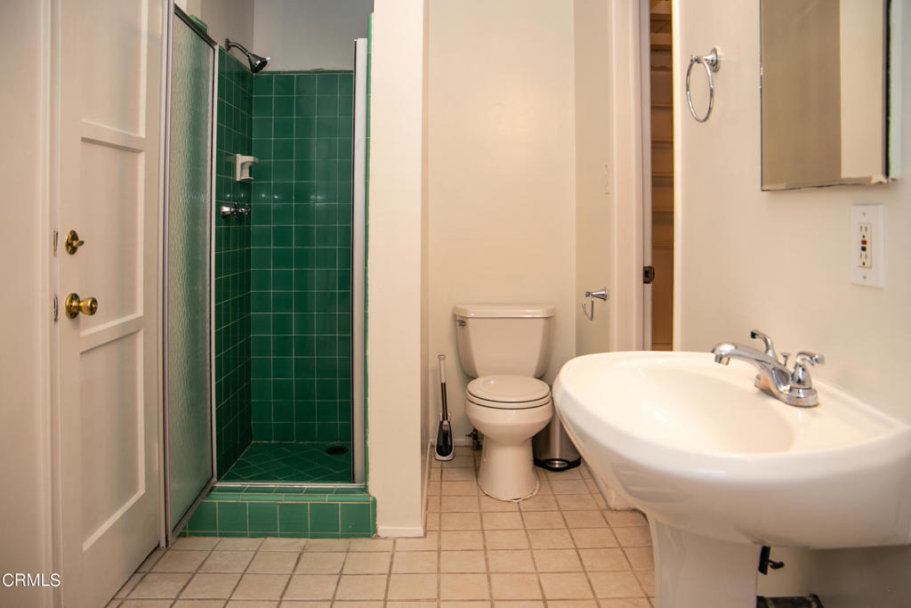 7601 Flight Avenue - Photo 25