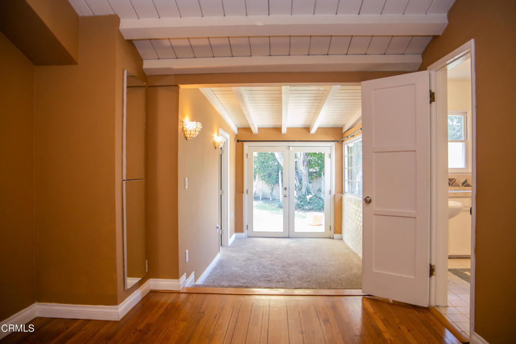 7601 Flight Avenue - Photo 14