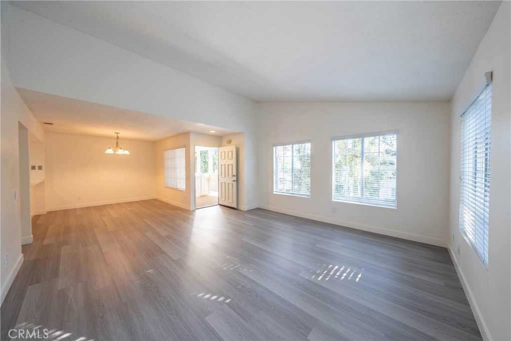 71 Woodleaf - Photo 1