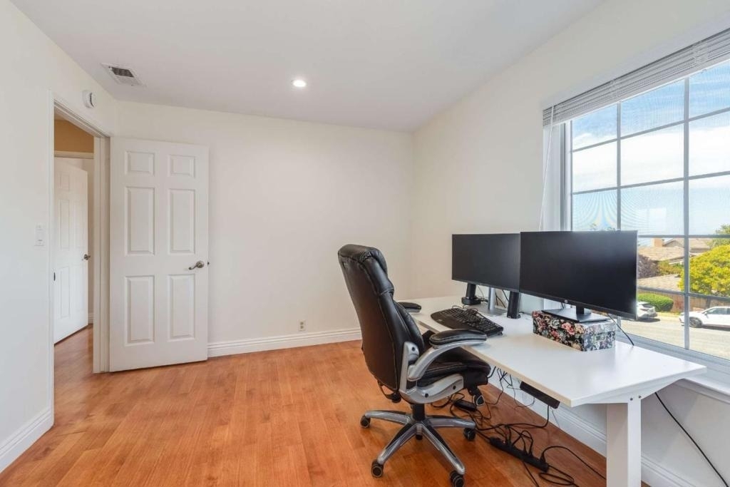 208 Crestview Drive - Photo 19