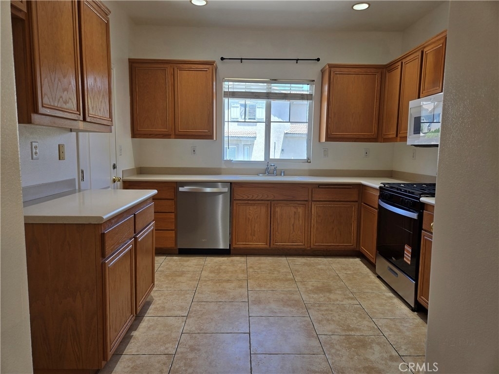 481 N Pinewood - Photo 5