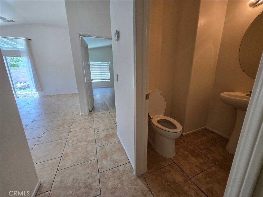 481 N Pinewood - Photo 9