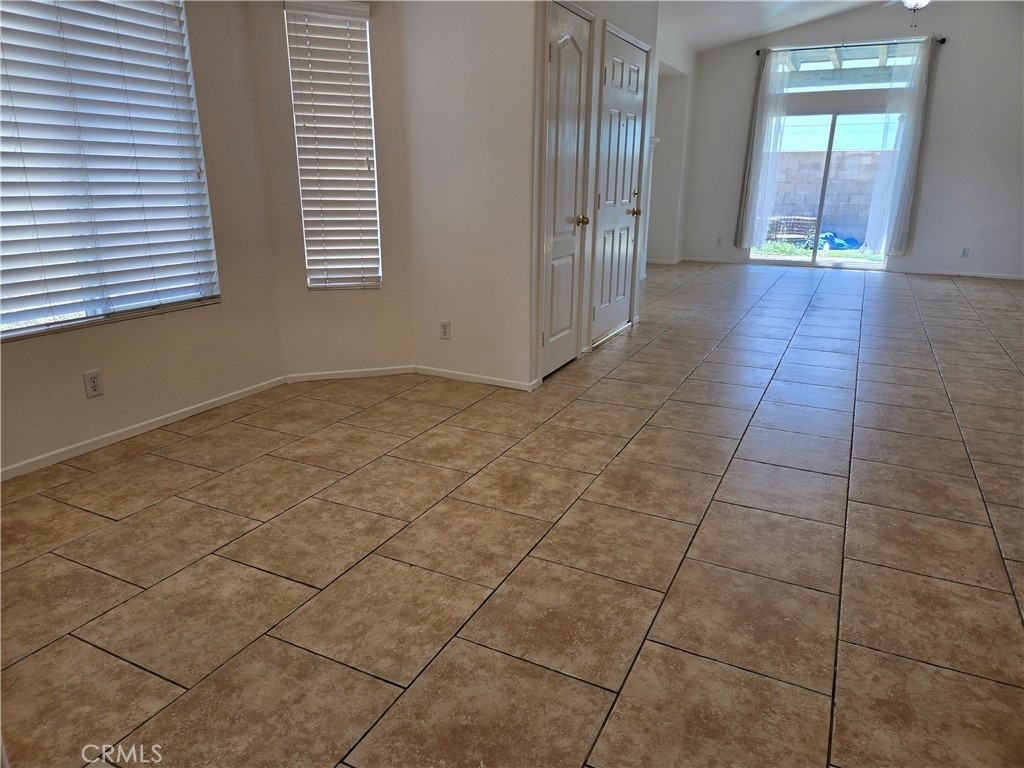 481 N Pinewood - Photo 8