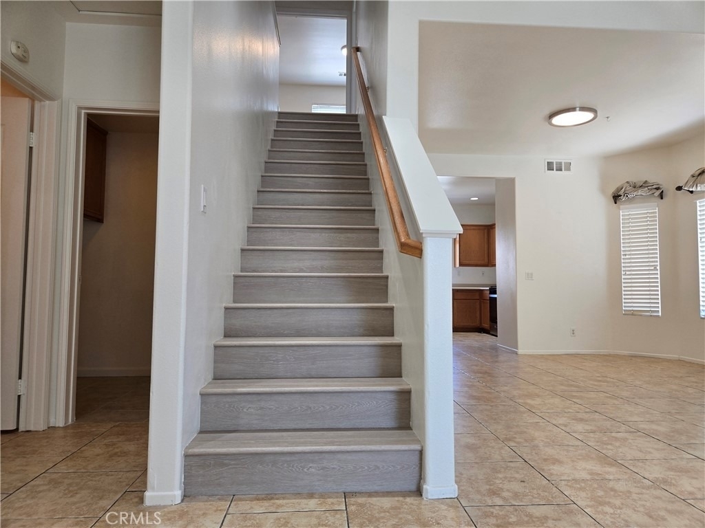 481 N Pinewood - Photo 16