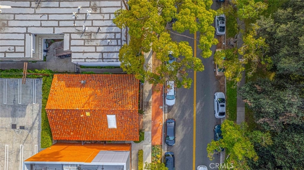208 S Louise Street - Photo 1