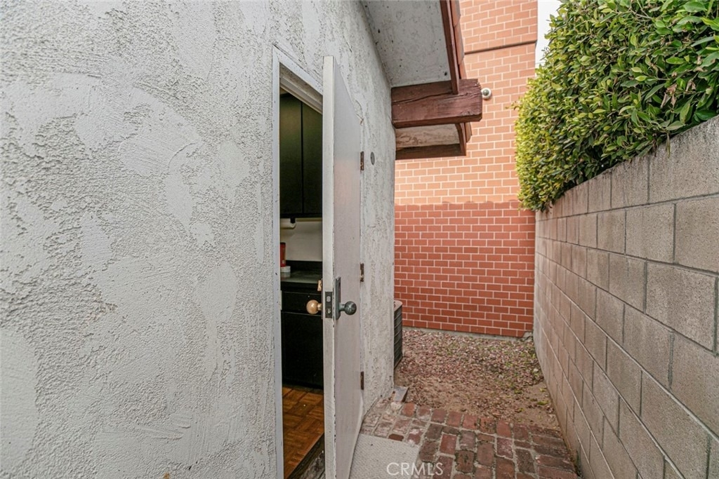 208 S Louise Street - Photo 31